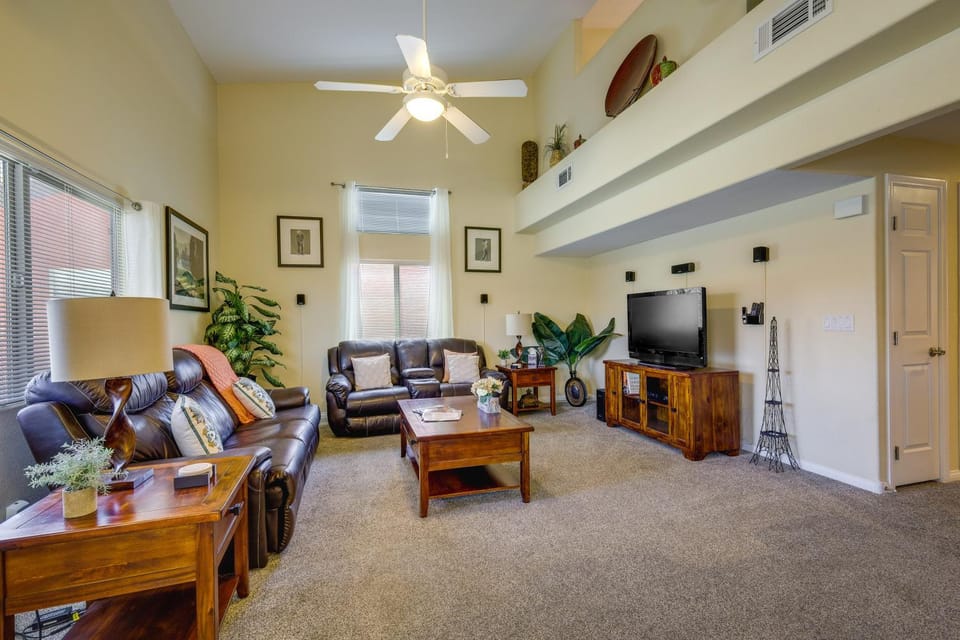 Mesquite Condo w/ Community Pool & Hot Tub! House in Mesquite