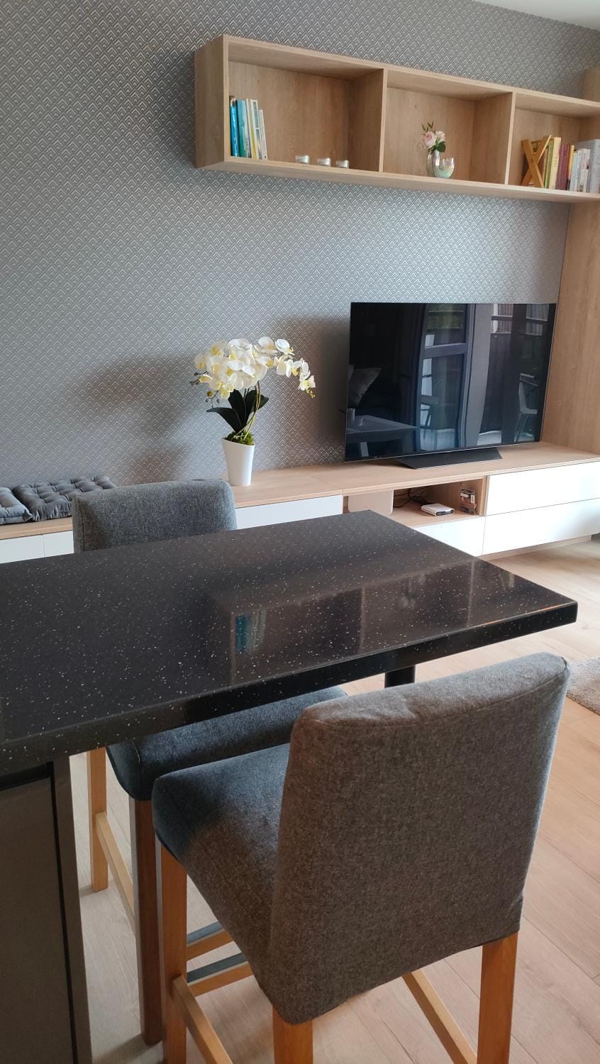 TV and multimedia, Living room, Dining area, Evening entertainment