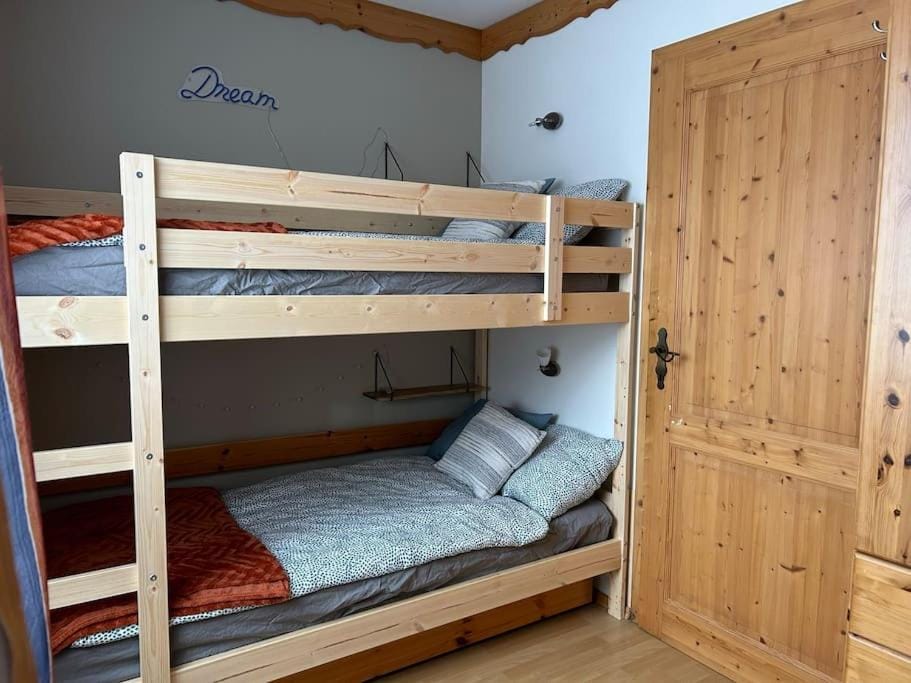 Bed, bunk bed