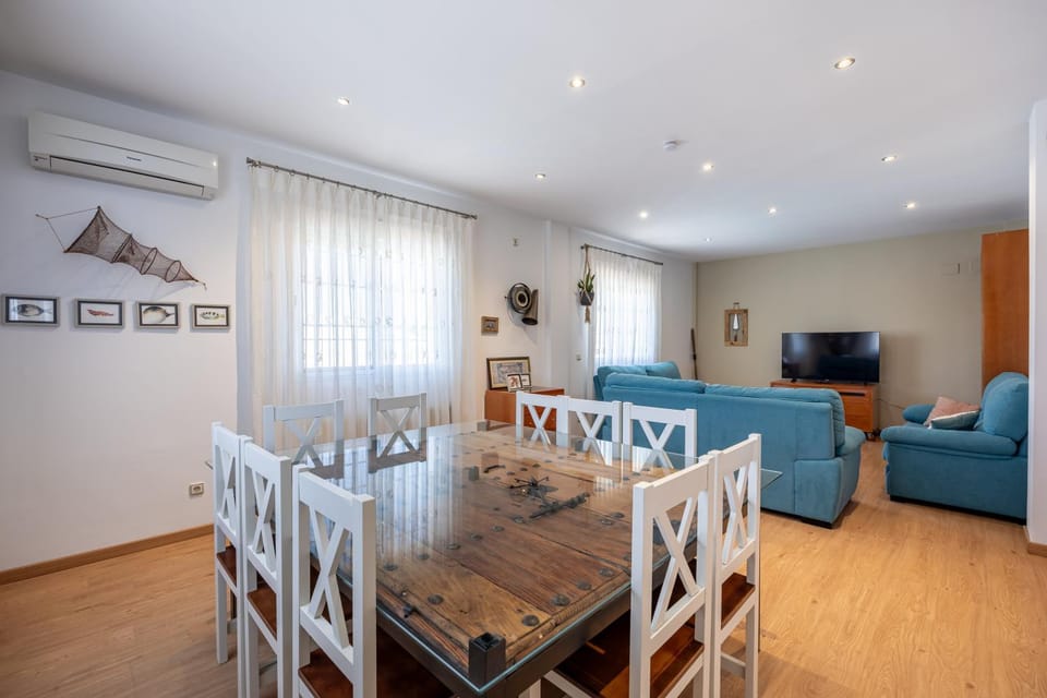 Dining area, air conditioner