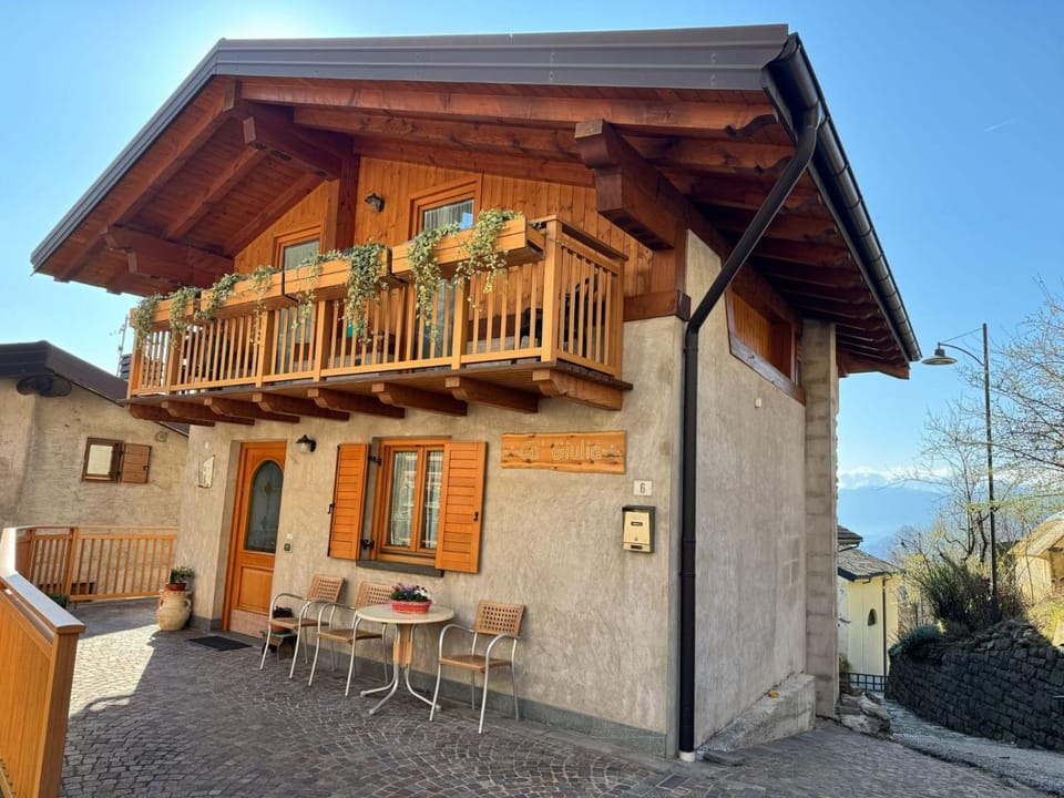 Property building, Balcony/Terrace