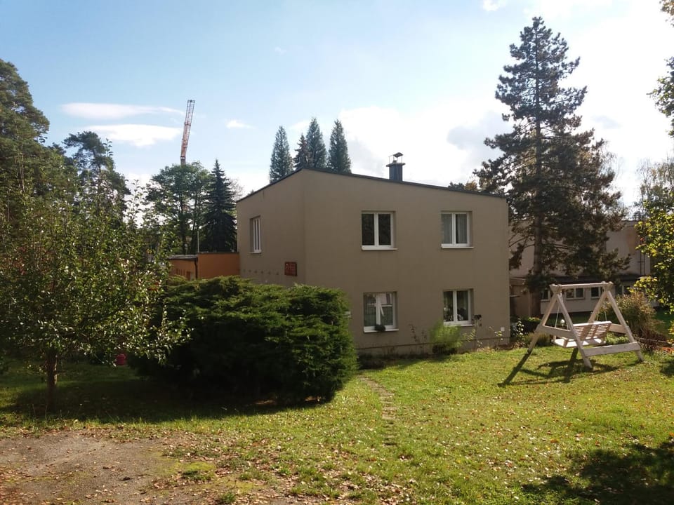 Property building, Day, Garden
