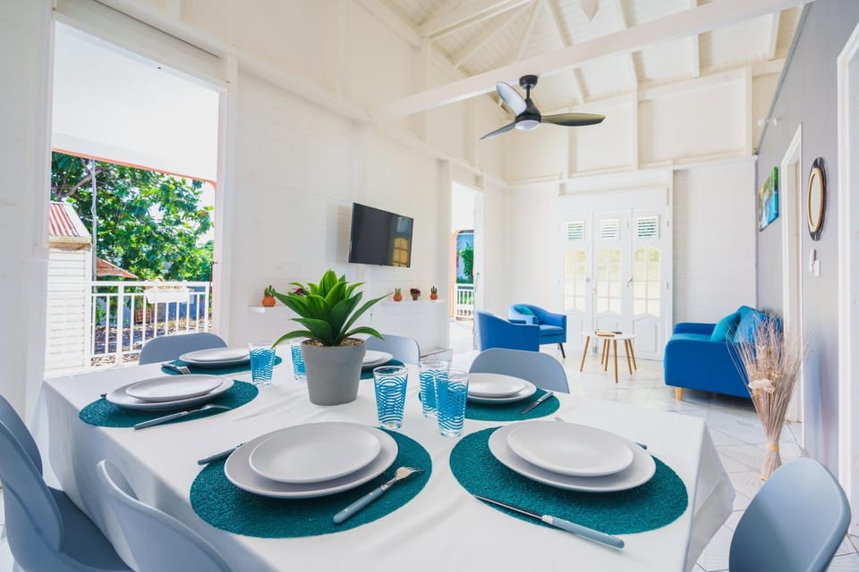 Living room, Meals, locker