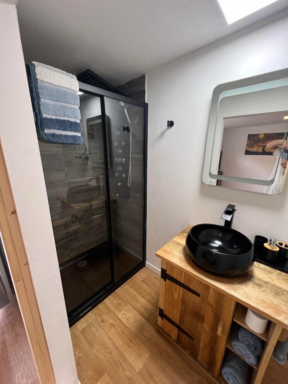 Shower, Bathroom