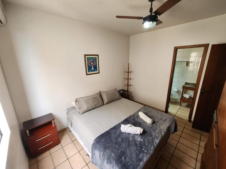 C165 Lindo apto, 200m do mar, no centro de Canas Apartment in Florianopolis
