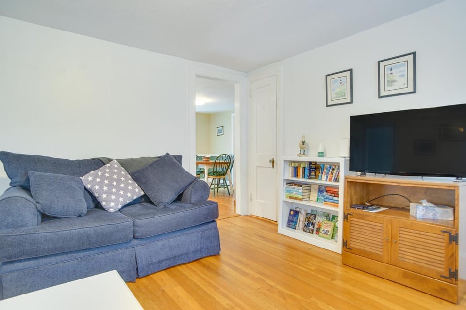 1 Mi to Marina! Hyannis Family Getaway w/ Deck House in Hyannis