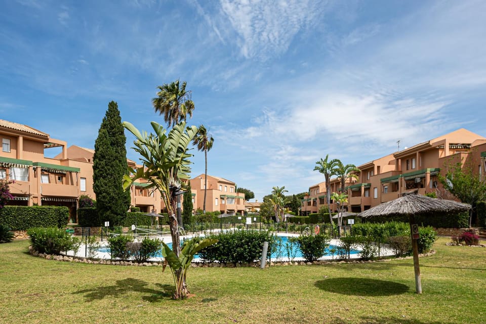Property building, Garden view, Swimming pool