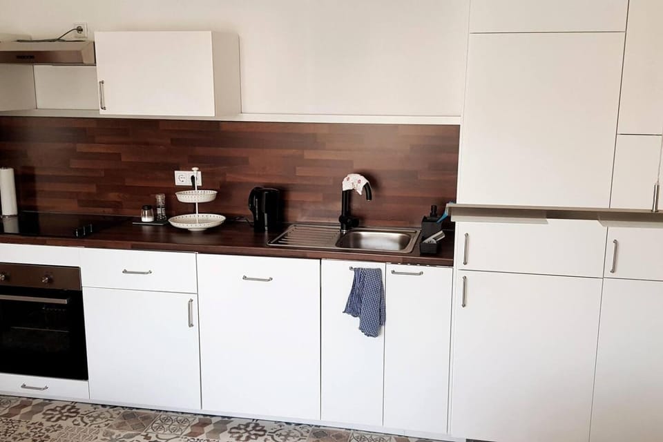 Coffee/tea facilities, Kitchen or kitchenette, pet friendly, stove, toaster