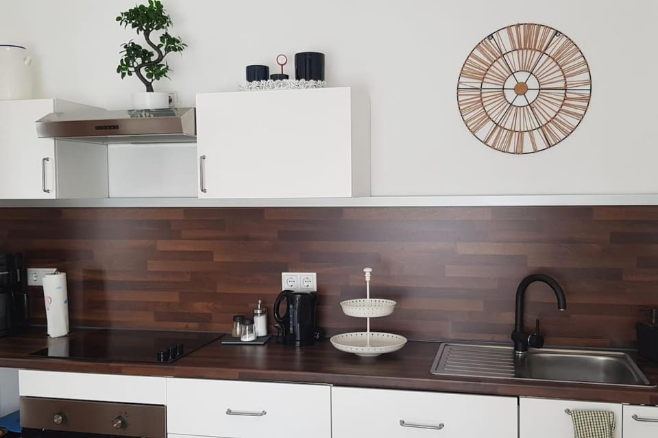 Coffee/tea facilities, Kitchen or kitchenette