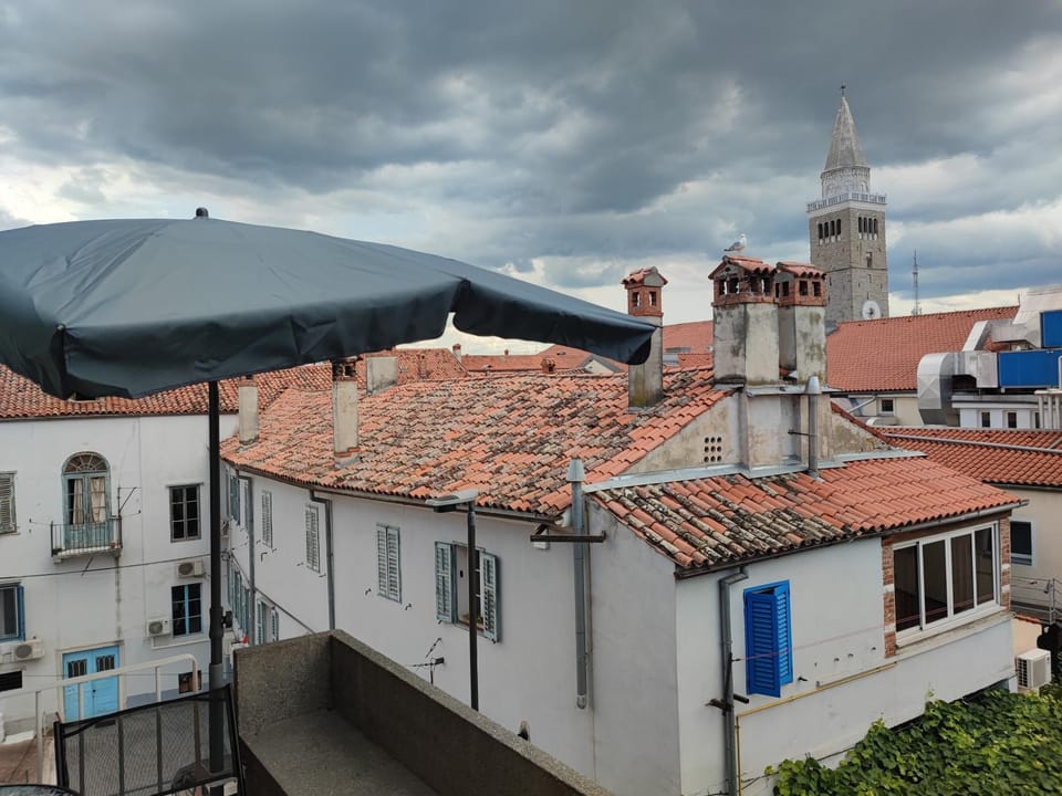Landmark view, Quiet street view