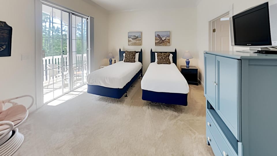 Avian Forest Oasis Your Gateway to Golf Beach and Resort Living House in South Carolina
