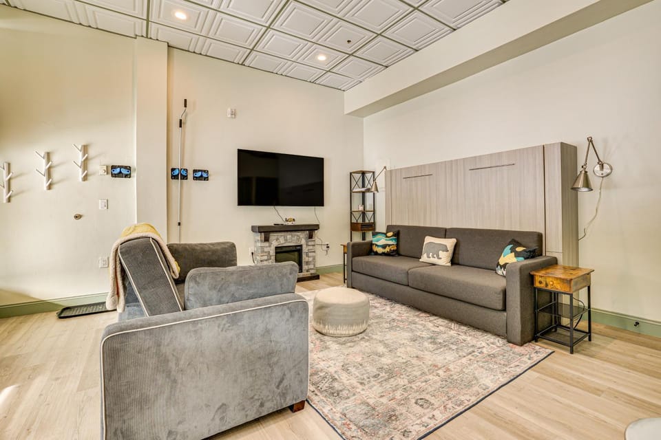 Keystone Lake Haven: Heated Pool & Ski Shuttle! House in Keystone