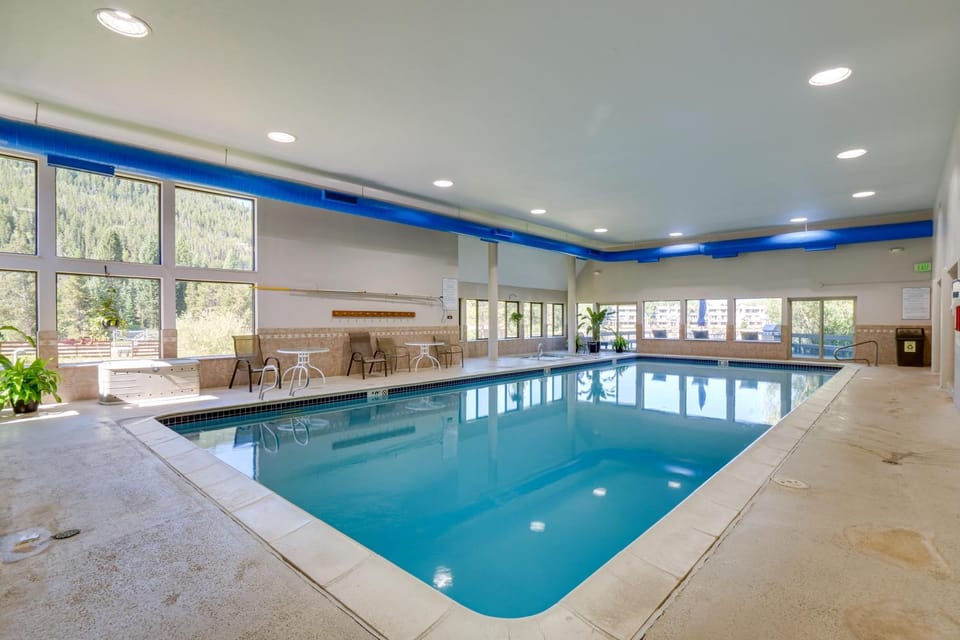 Keystone Lake Haven: Heated Pool & Ski Shuttle! House in Keystone