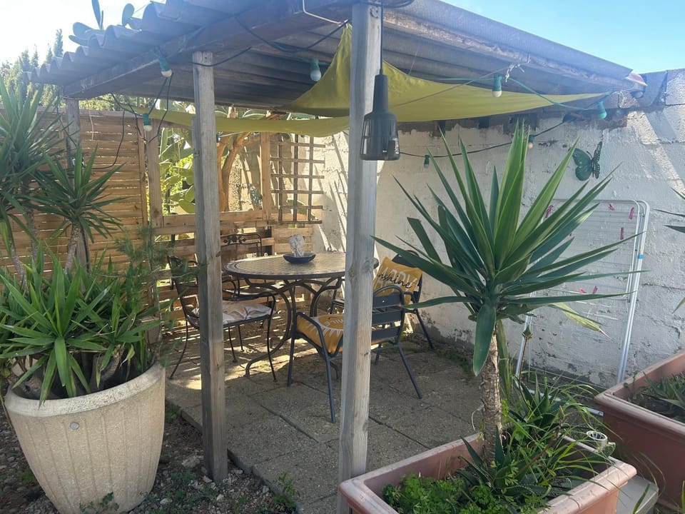 Studio jardinet Couloumines Apartment in Occitanie