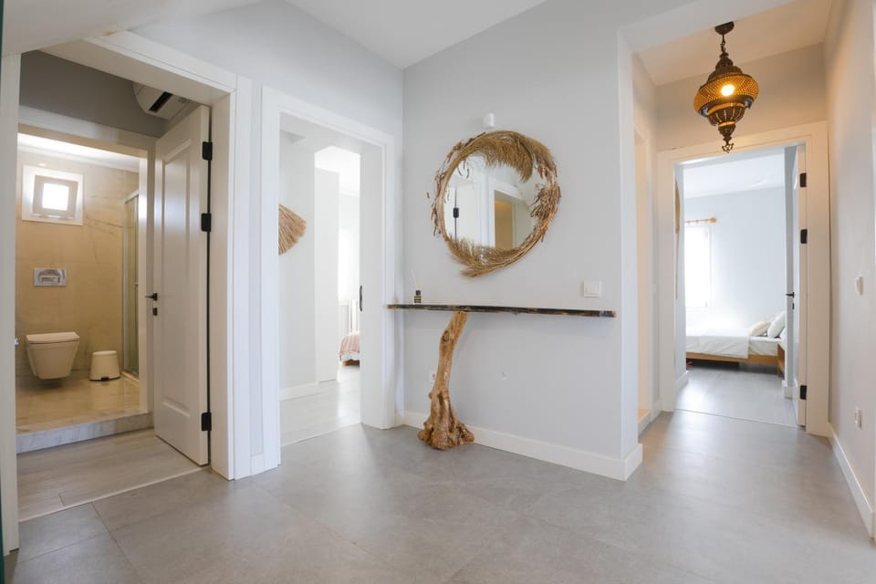 Photo of the whole room, Decorative detail, Decorative detail, Bedroom, Family, furniture