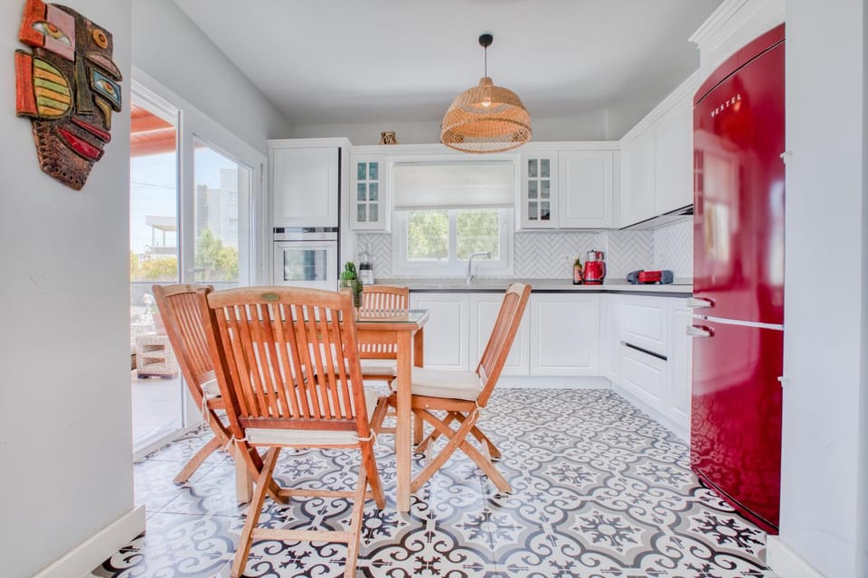 Kitchen or kitchenette, Dining area, Communal kitchen, On site, Food, Food, kitchen