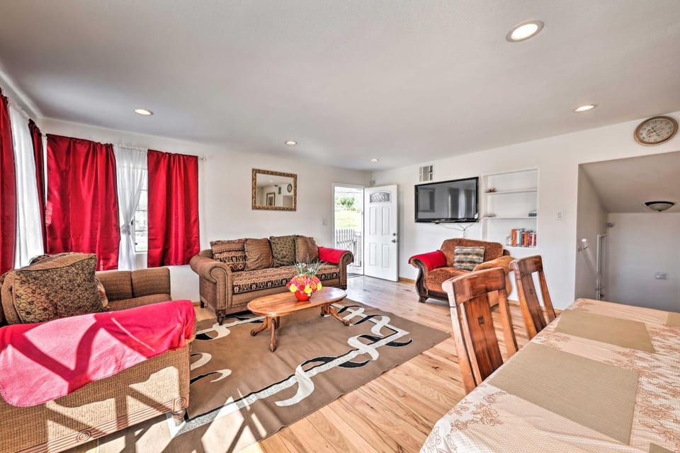 Mtn-View Home Less Than 1 Mi to Lake Elsinore! House in Lake Elsinore