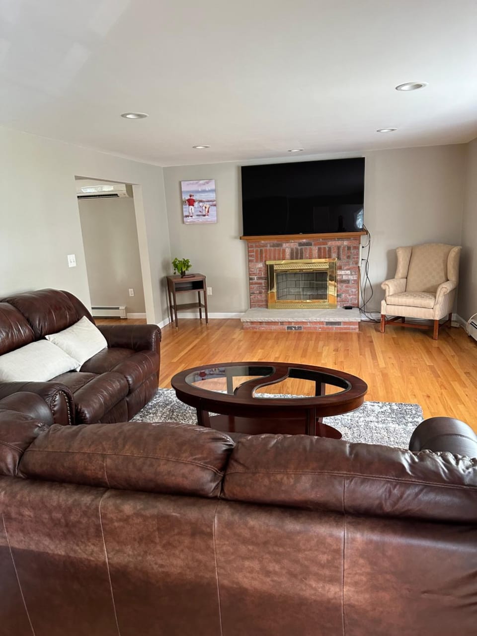 TV and multimedia, Living room, Seating area, flat iron