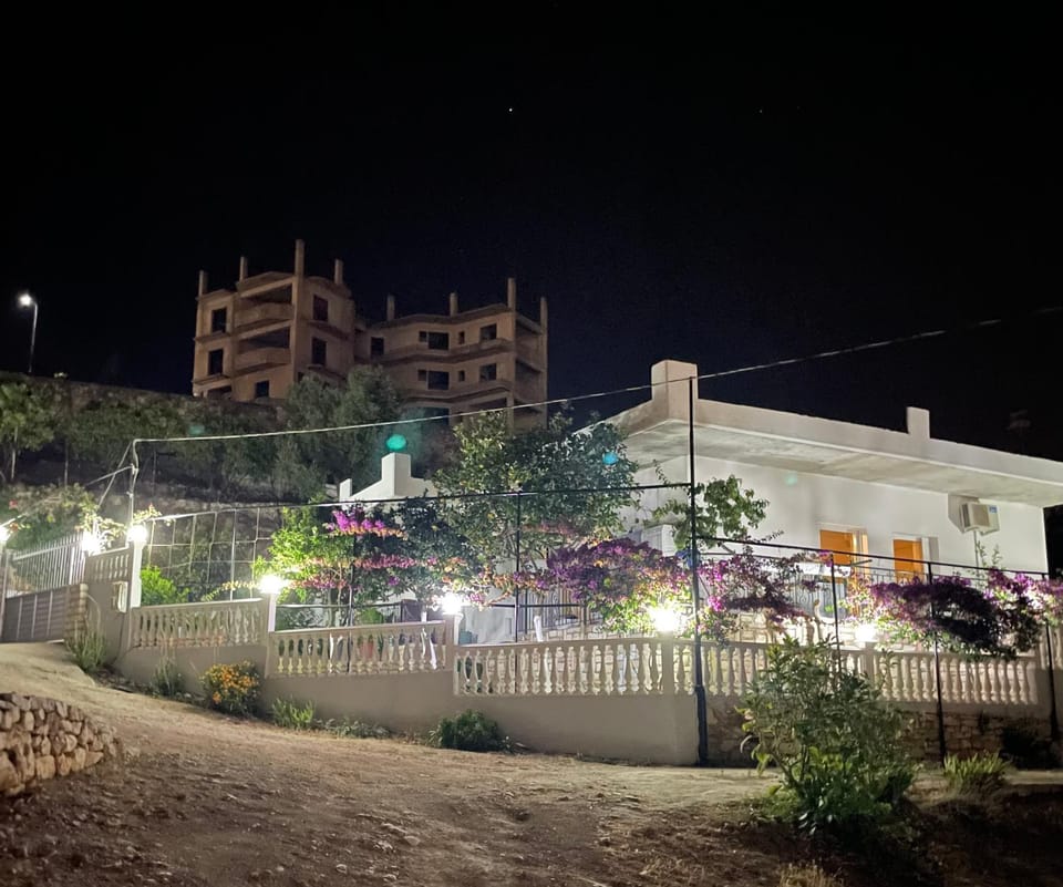Kevi Guesthouse Bed and Breakfast in Sarandë