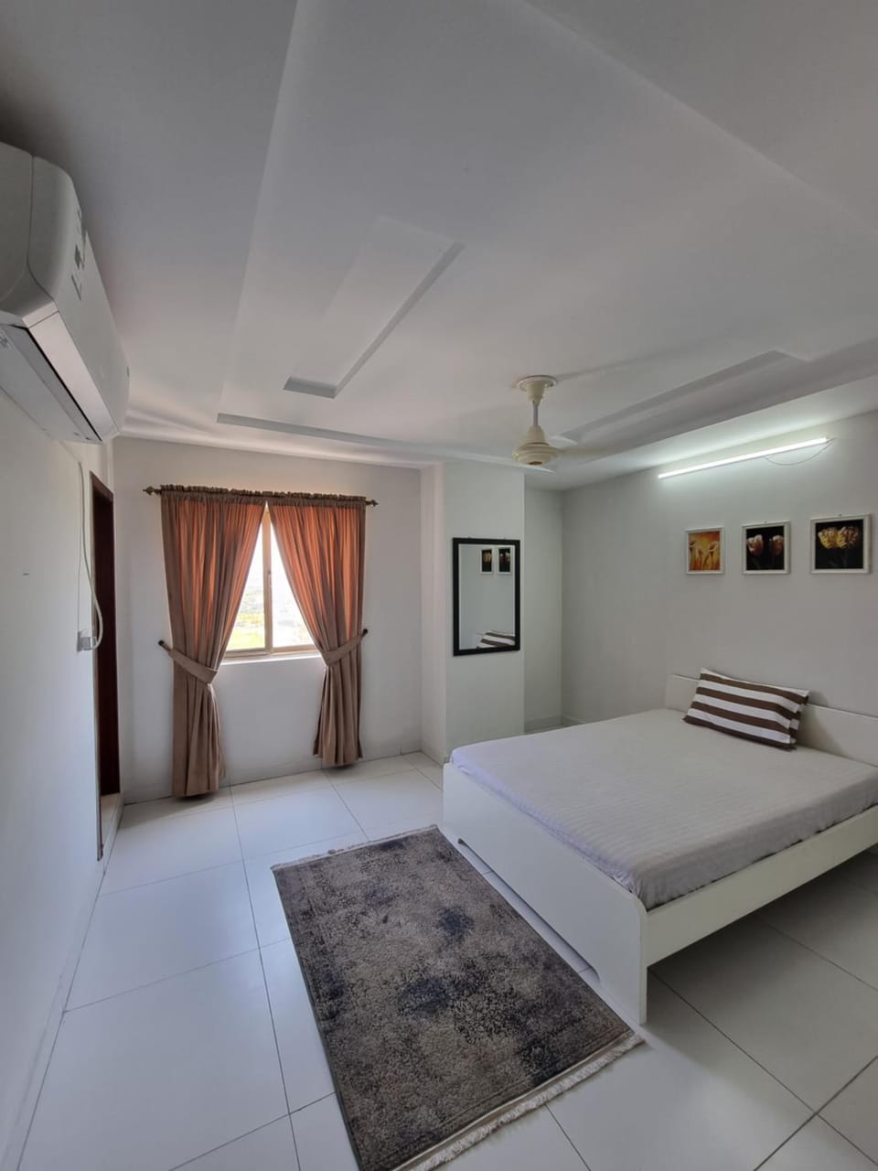 Bed, Bedroom, air conditioner