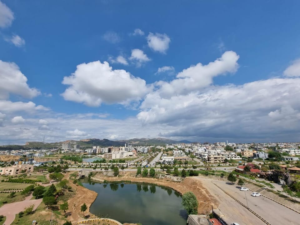 Nearby landmark, Day, Neighbourhood, Natural landscape, Bird's eye view, Balcony/Terrace, City view, Lake view, Mountain view, River view