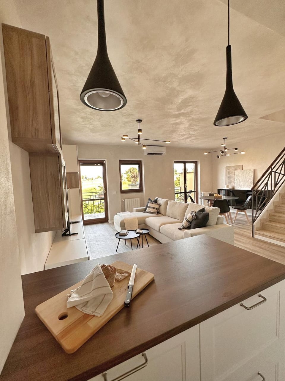 Living room, Dining area