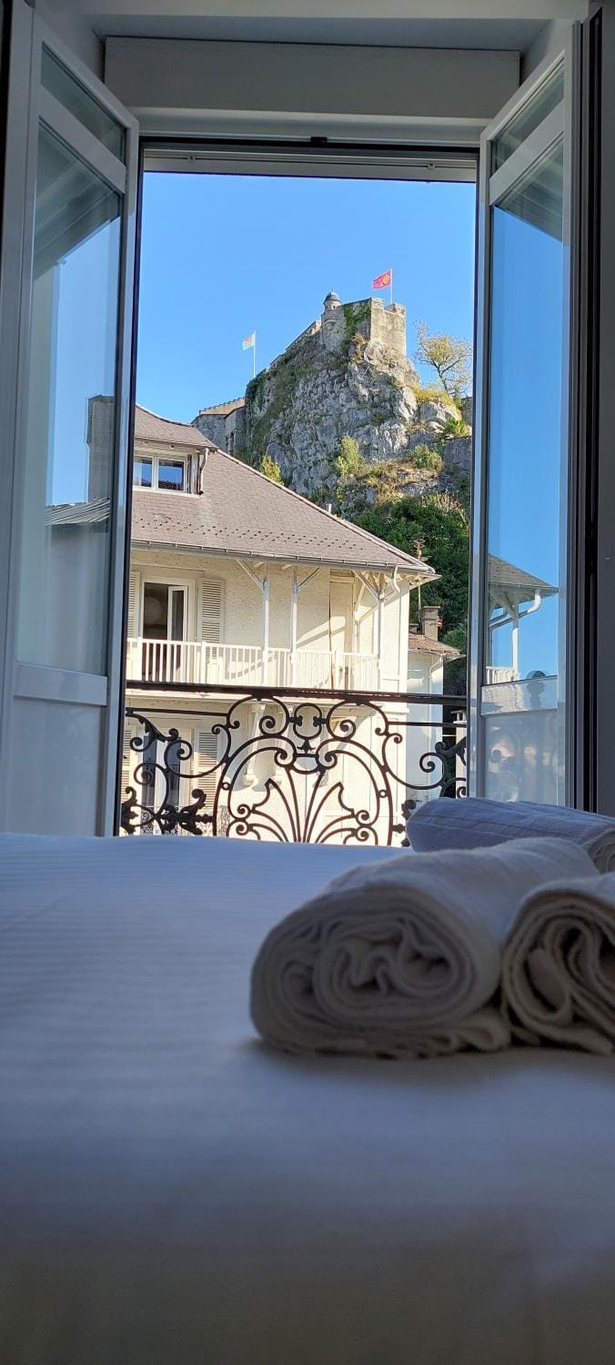 Natural landscape, View (from property/room), Balcony/Terrace, Photo of the whole room, Bedroom, Mountain view