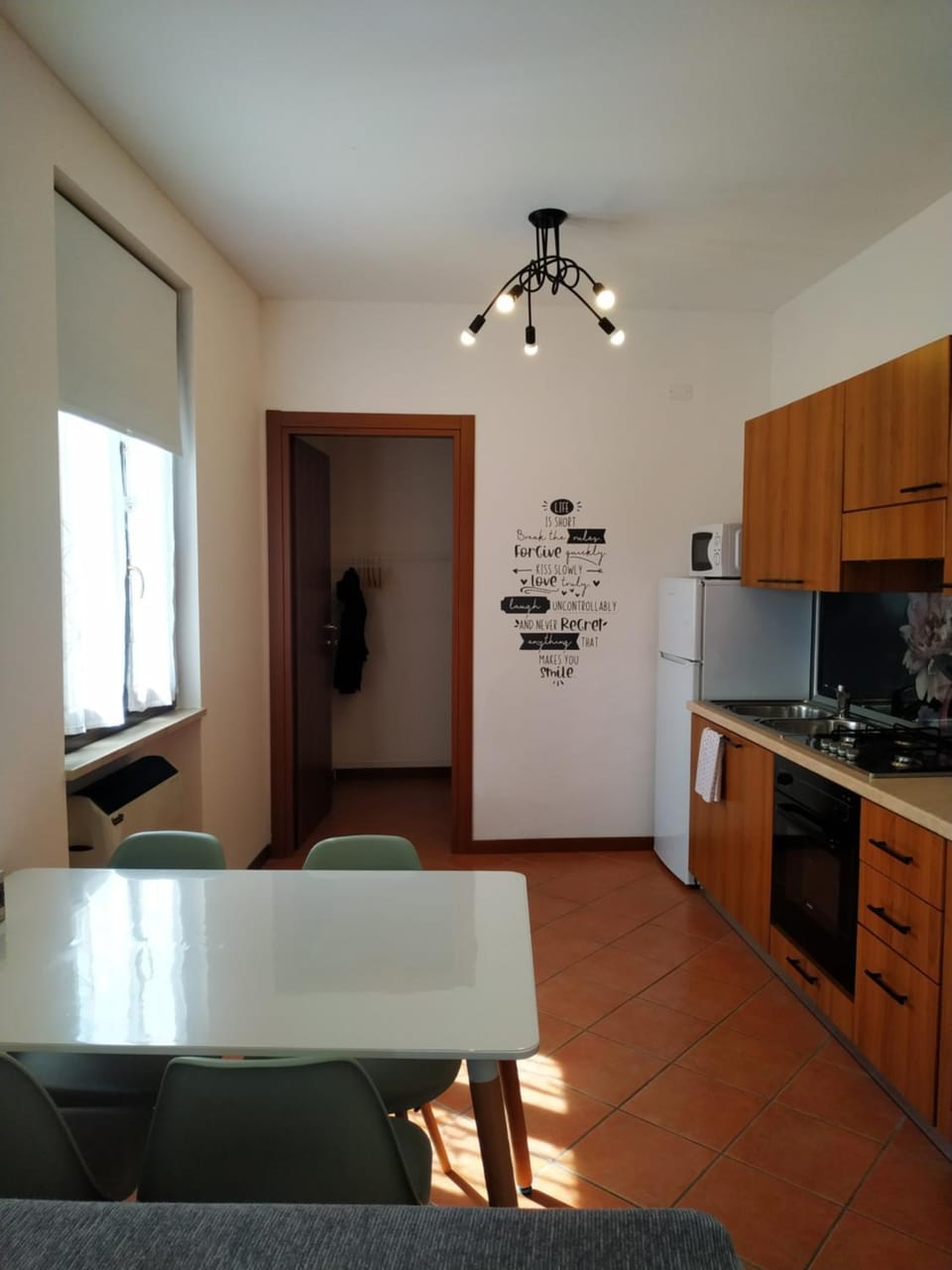 Living room, Dining area, kitchen