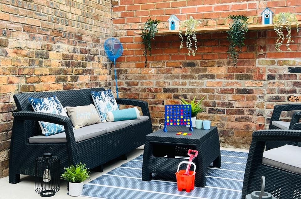 Patio, Seating area