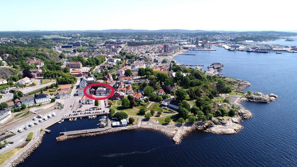 Bird's eye view, Beach, Sea view, Location