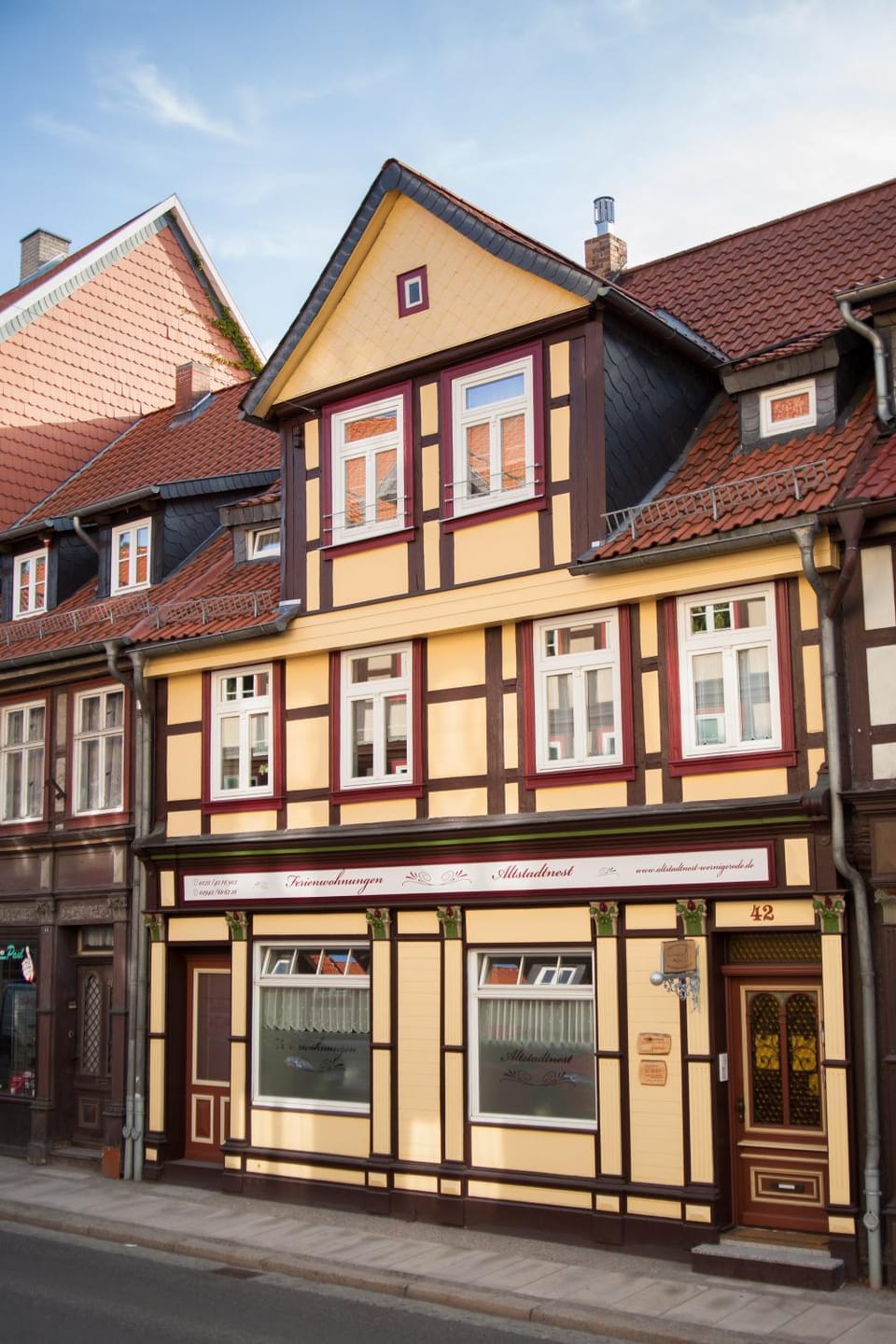 Facade/entrance