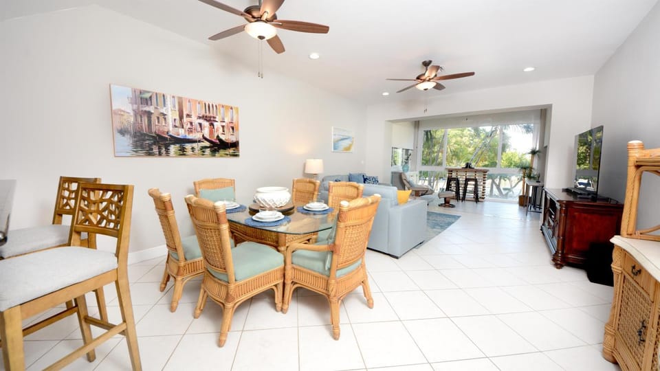 207 Mariners Club House in Key Largo