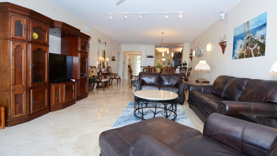 124 Mariners Club House in Key Largo