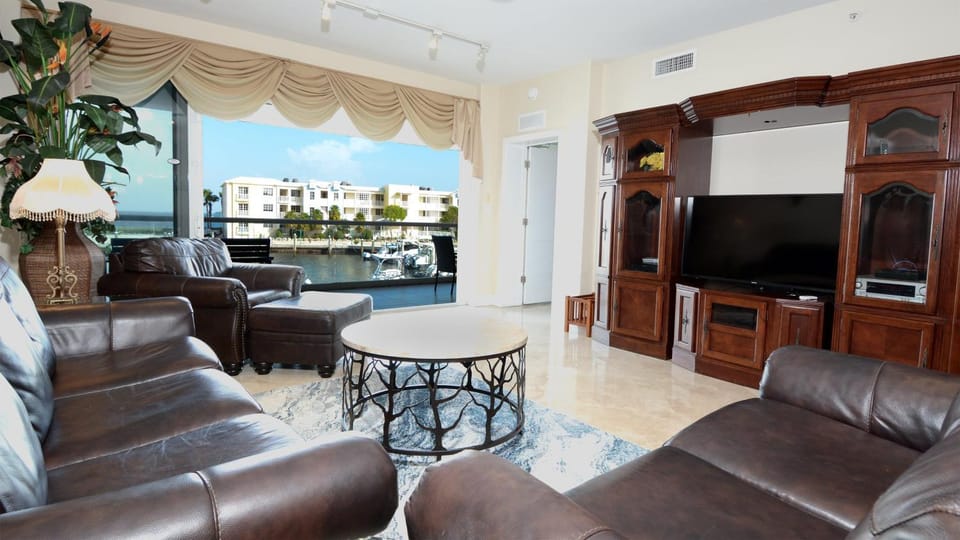 124 Mariners Club House in Key Largo