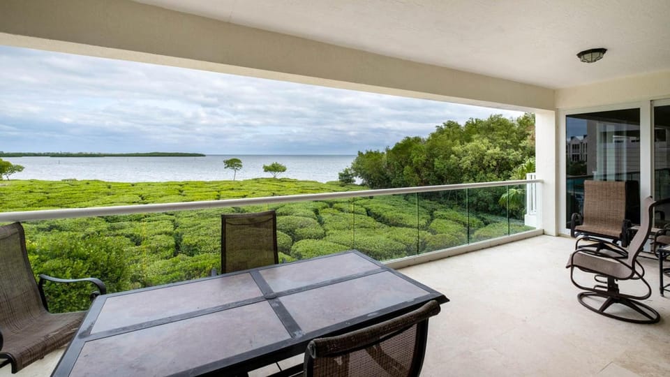 525 Mariners Club House in Key Largo