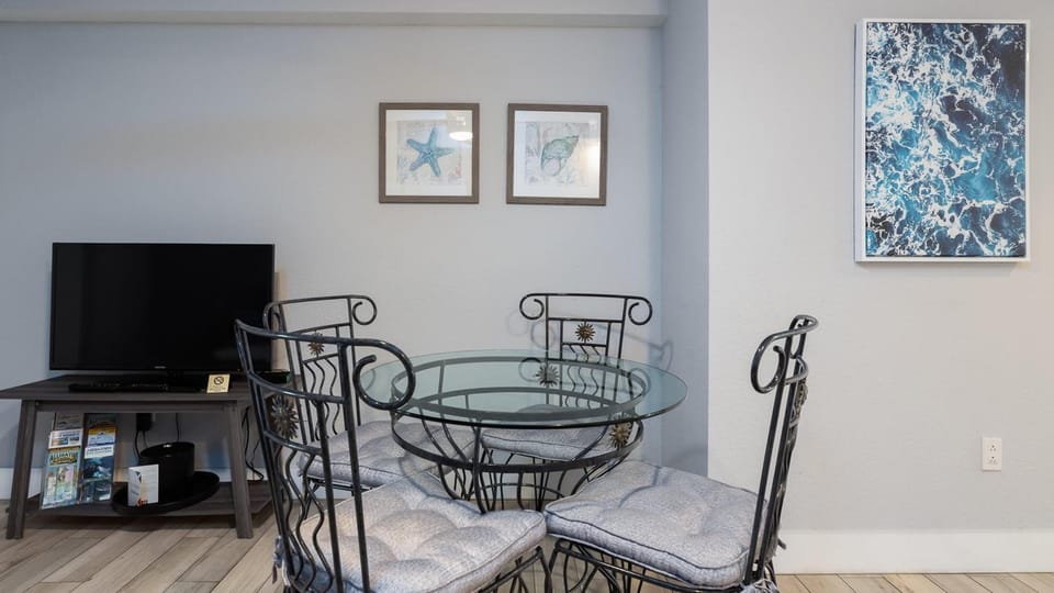 610 Mariners Club Apartment in Key Largo