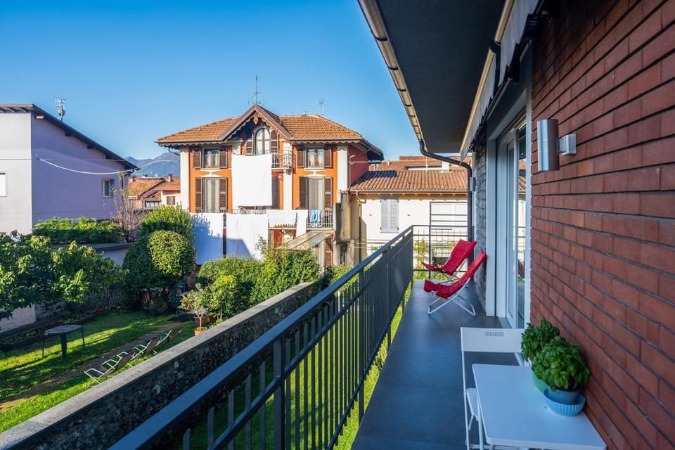 Balcony/Terrace, Garden view
