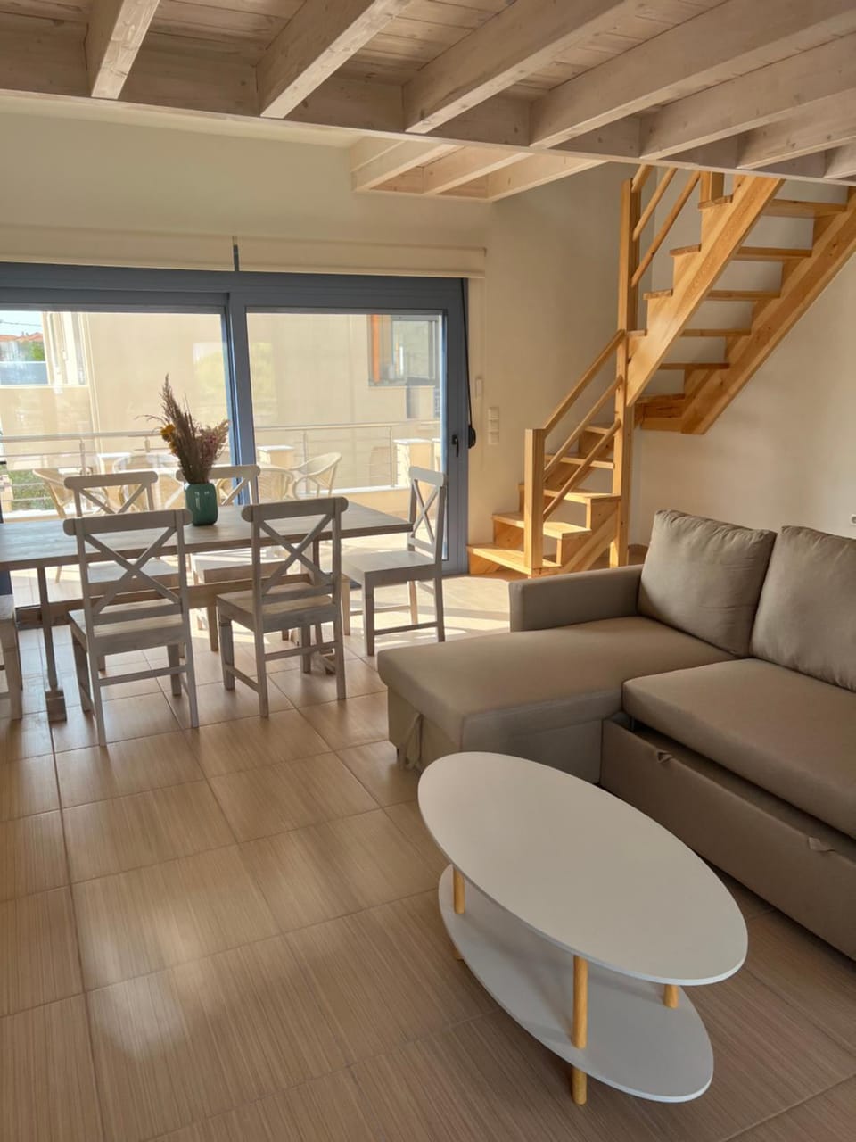 Living room, Dining area