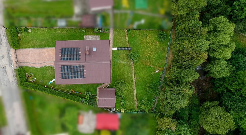 Property building, Spring, Neighbourhood, Natural landscape, Bird's eye view, Mountain view, River view, Street view