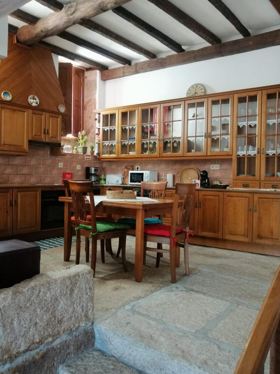 Coffee/tea facilities, Kitchen or kitchenette, Dining area, minibar, pet friendly, stove, kitchen