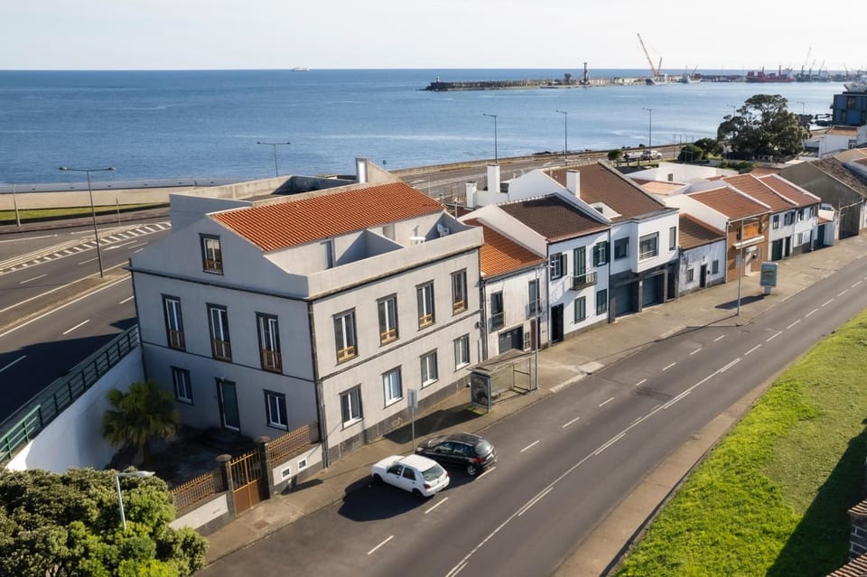 Property building, Bird's eye view, Sea view, Street view, Parking
