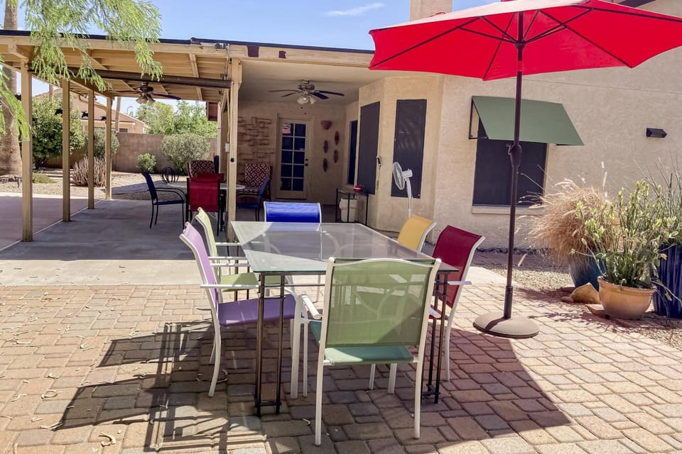 Desert Blooms House in Avondale