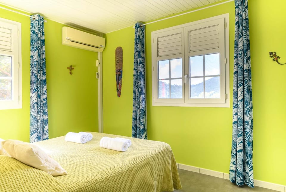 Bed, Photo of the whole room, Bedroom, towels, air conditioner