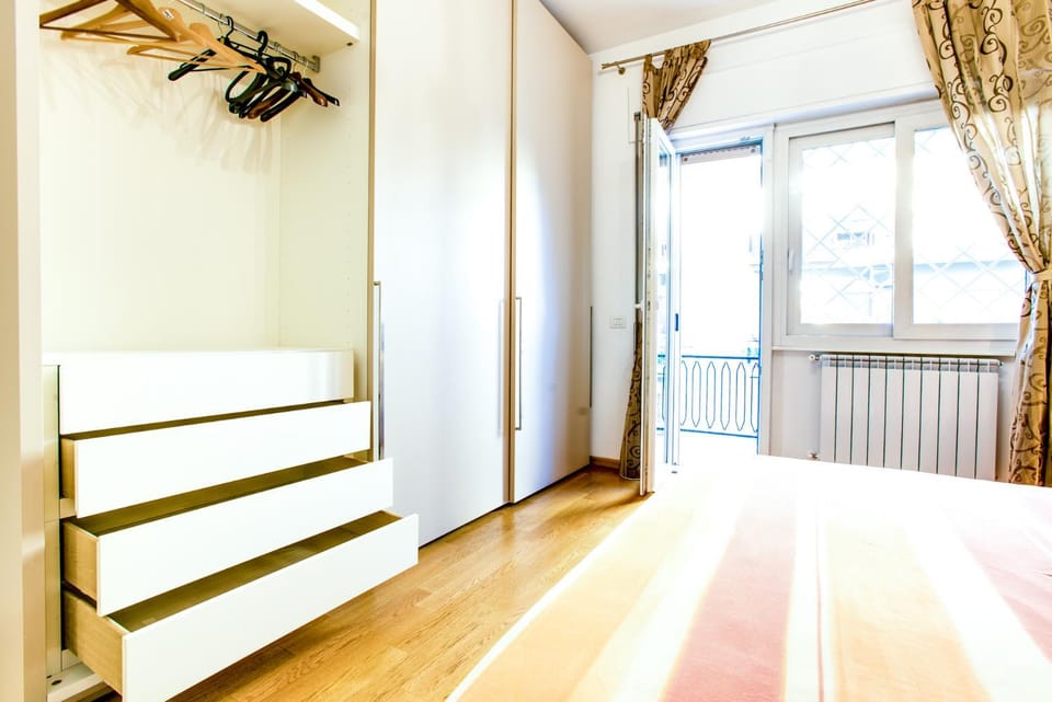 Bedroom, wardrobe