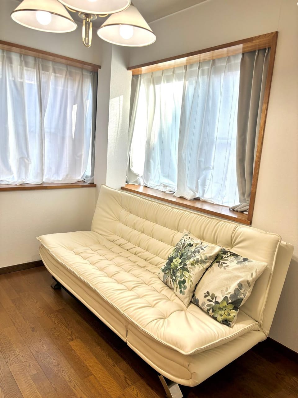 Bed, Living room