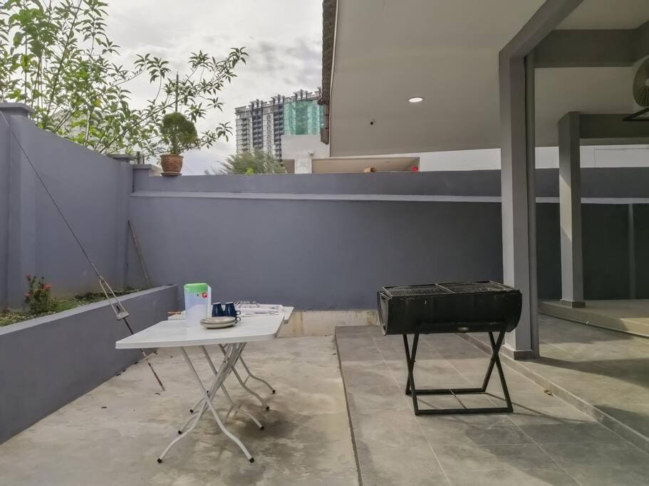 BBQ facilities, Balcony/Terrace