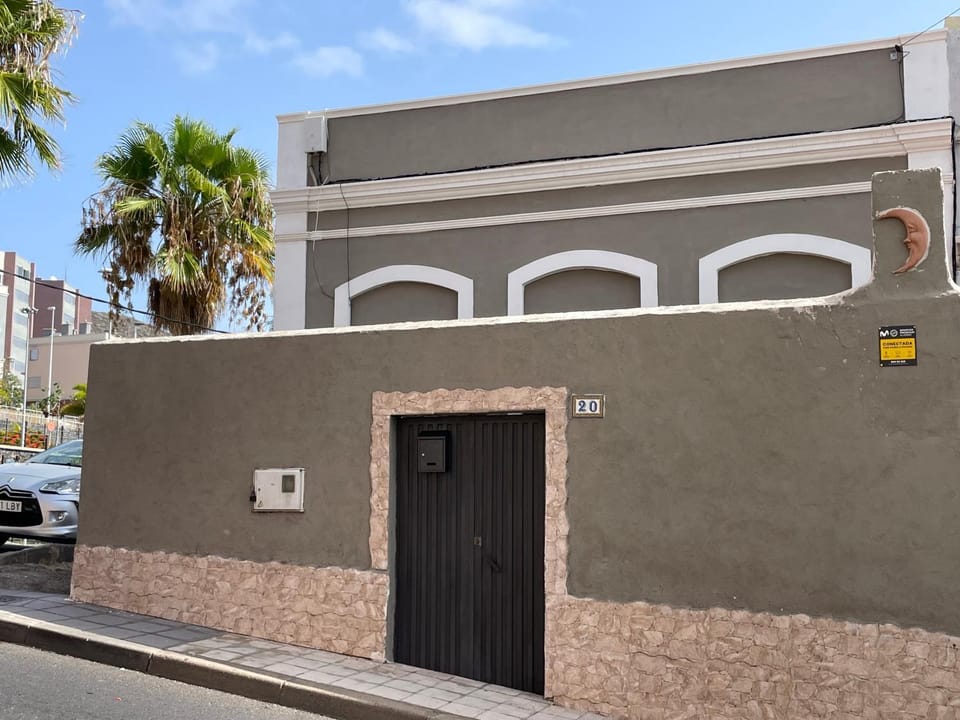 Property building, Street view