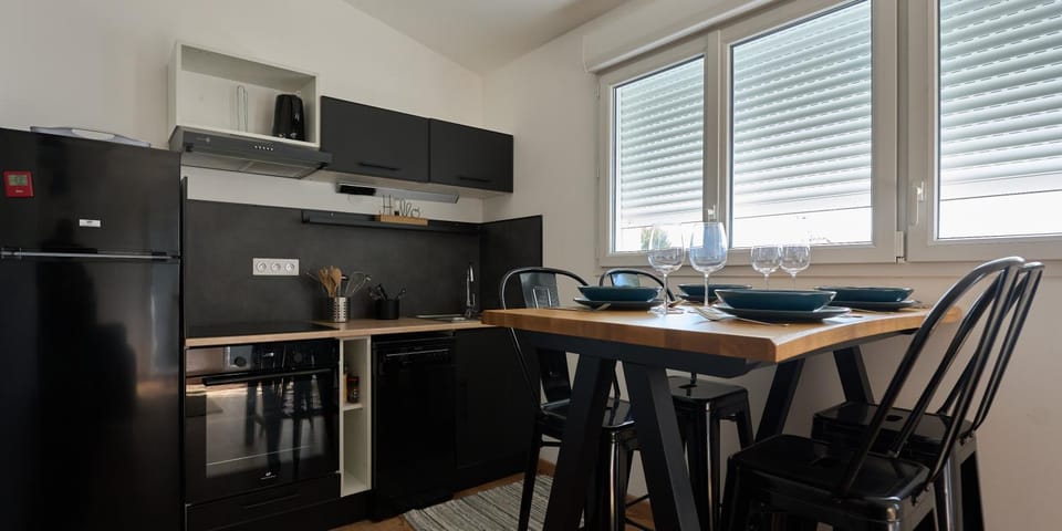 Dining area, dishwasher, oven, stove