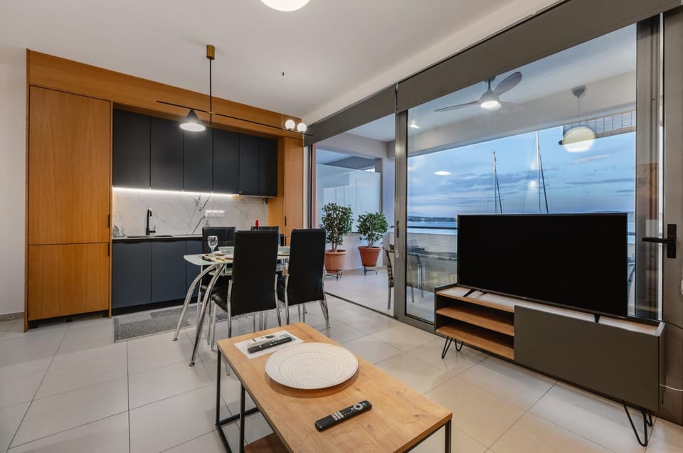 Kitchen or kitchenette, Living room, Dining area