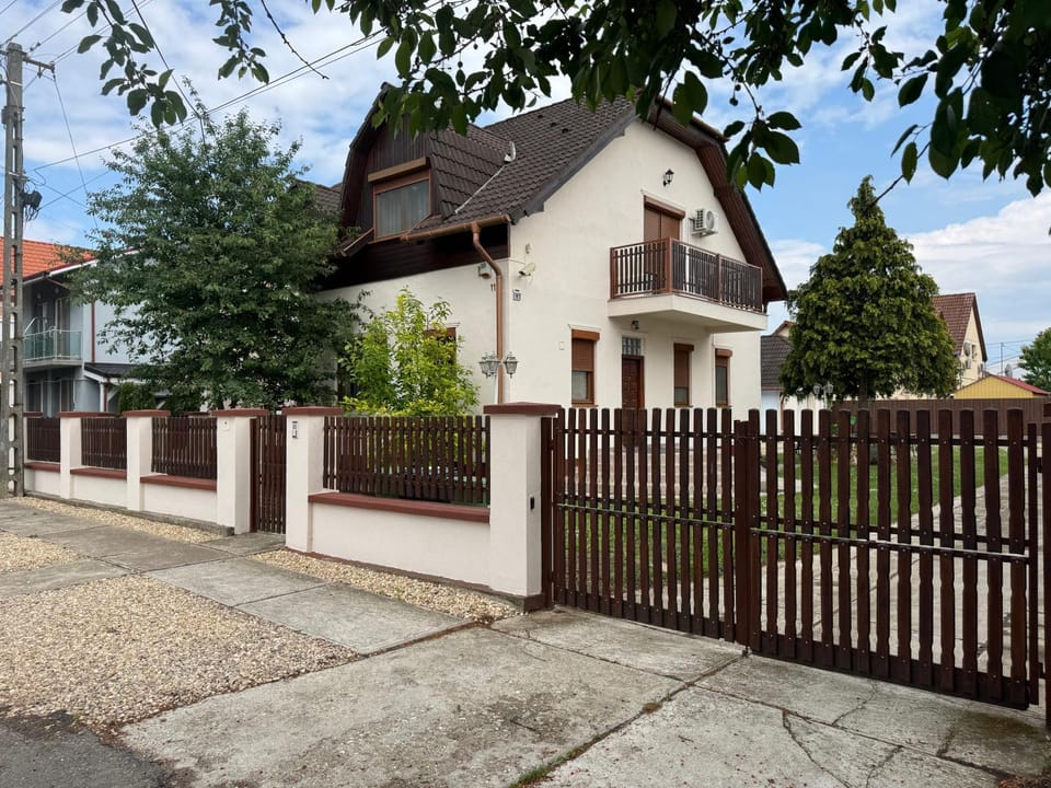 Property building, Street view